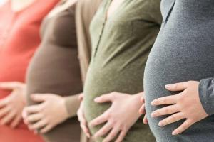 Женщин могут привлекать к ответственности за прием наркотиков во время беременности. На фото беременные женщины