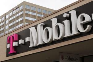 На картинке - логотип T-Mobile. Компания должна выплатить 40 млн долларов штрафа за "ложные гудки"