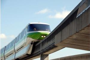 Фотография скоростного поезда. Высокоскоростная железная дорога может быть проложена из Канады в Портленд