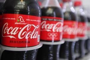 На фотографии продукция компании Coca-Cola. Производитель ведет переговоры с канадским производителем каннабиса