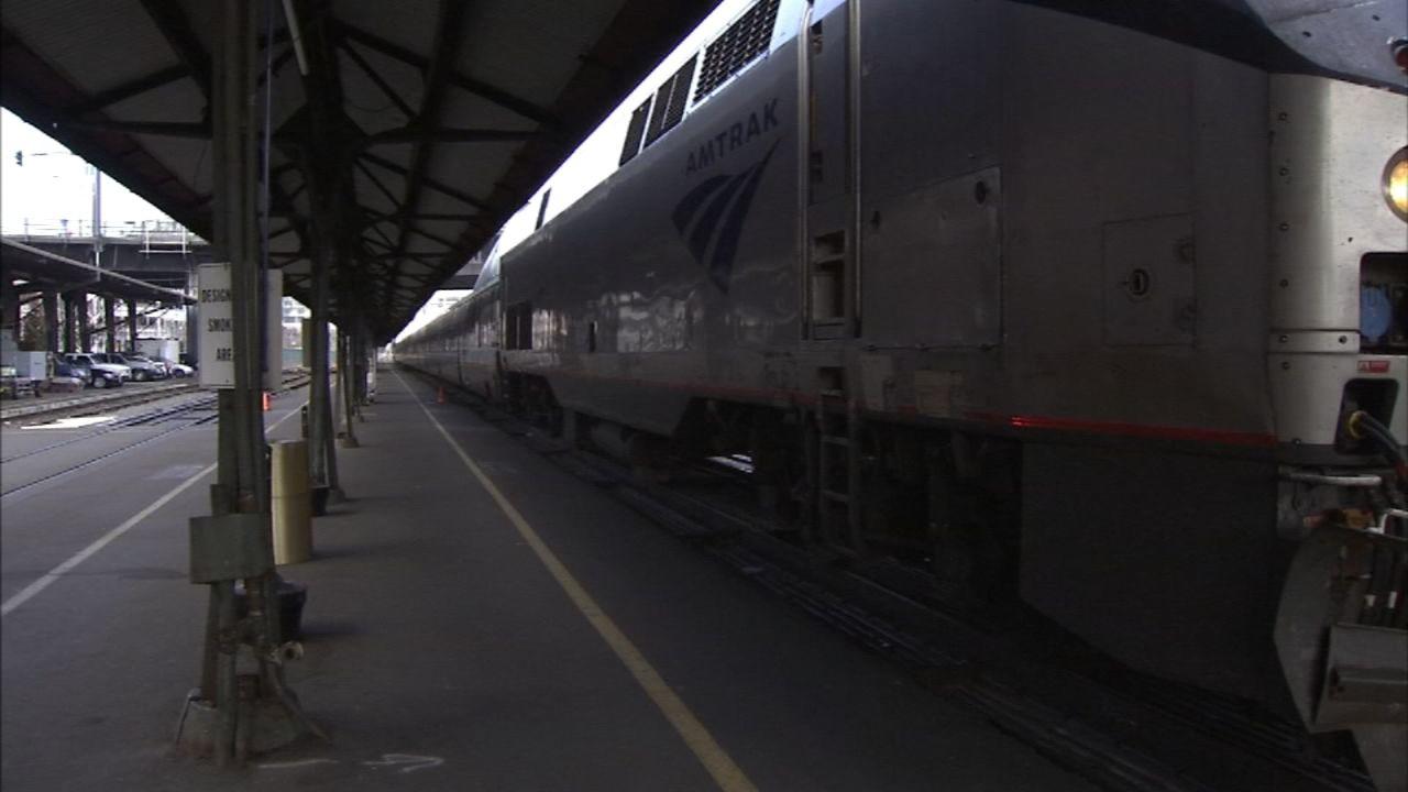 На фото поезд Amtrak. Из США в Канаду хотят пустить сверхскоростной поезд