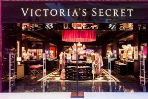 Двое ограбили магазин Victoria's Secret на $21 тыс. На фото один из магазинов сети